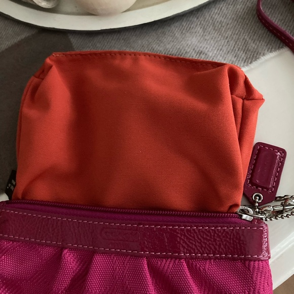 Coach Hot Pink Wristlet Signature Jacquard Wristlet Clutch - Picture 9 of 10